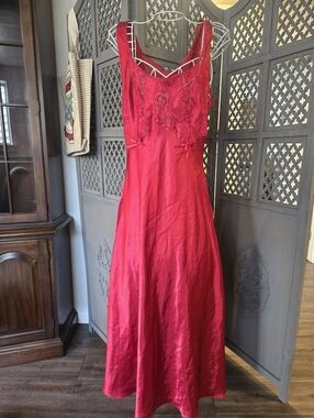 Vintage Cabernet Red Lace Sleepwear